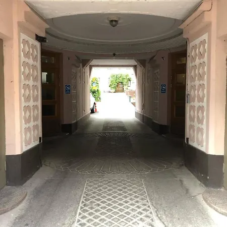 Bright One-bedroom In The Center Of Turku